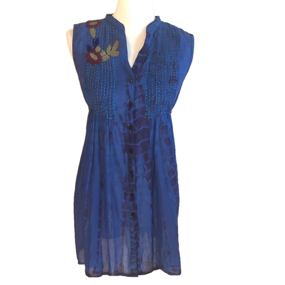 ⭐️ 3 For $15 Tianello Embroidered Dress